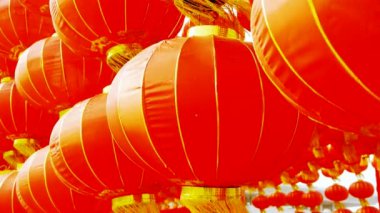 Kırmızı fenerler rüzgarda sallanıyor, Doğu 'nun elementleri, Çin' in yeni yılı.