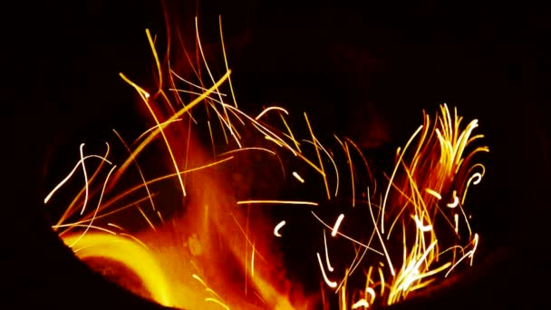 Vackra lysande flamma, linan, partikel. — Stockvideo