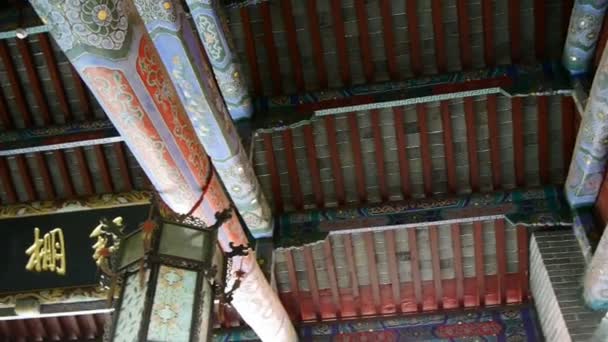 Ancien bâtiment chinois, poutres sculptées & maisons de peinture , — Video