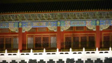 Pekin Yasak Şehir ve Muhteşem Saray 'a yakın çekim. Büyük Duvar mazgalları.