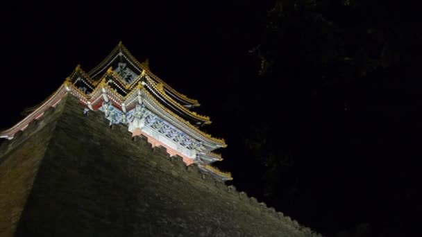 Panoramic of Beijing Forbidden City turret & crown of tree in night.Gorgeous pa — Stock Video