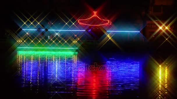 Reflection on lake with splendid China ancient architectural lighting. — Stock Video