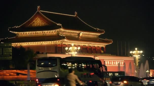 Cina-Ott 09,2016: Pechino Tiananmen Square scena nuvolosa soleggiata, Bustling Chang'an Street, traffico . — Video Stock