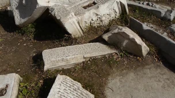 Beijing yuanmingyuan history legacy wreckage,Broken stones carving. — Stock Video