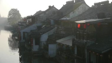 Geleneksel Çince evlerde Xitang su şehir, alacakaranlıkta, shanghai, Çin.