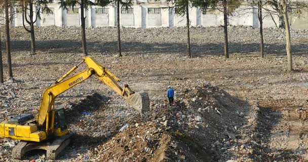 Chine-Sep 12,2016 : 4k excavatrice de travail & camion-benne sur le chantier de construction, Chine . — Video
