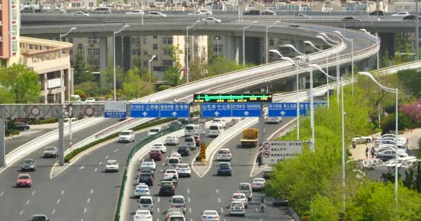 Κίνα-Sep 12, 2017:4 k αστικών απασχολημένος μποτιλιαρίσματα για τη ρύπανση overpass,Qingdao,china.air. — Αρχείο Βίντεο