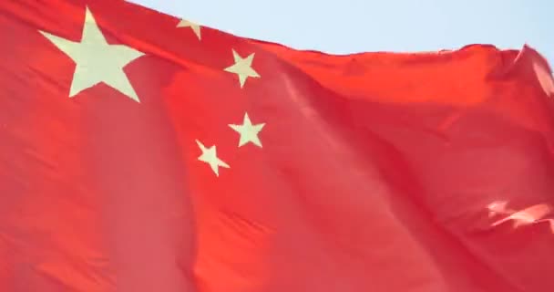 4k Chinese flag flutters in wind. — Stock Video