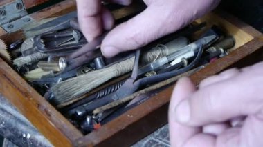 Eski toolbox.artisans,technicians araçları edinin.