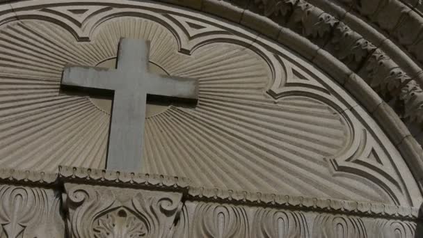 Qingdao Catholic Church's baroque carved stone sculpture. — Stock Video