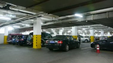 Çin-Eyl 08, 2016:underground Park.