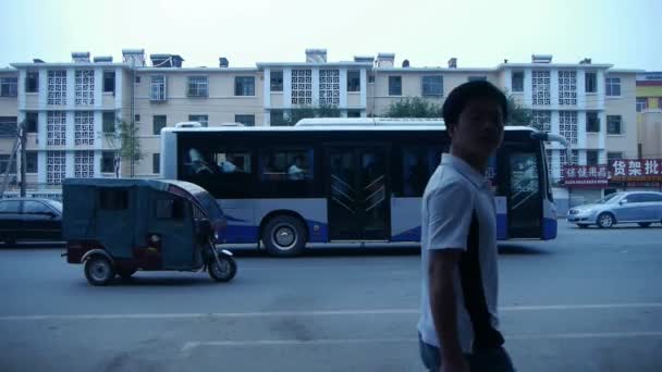 China-aug 08.2016: verkehrsreiche städte, china chinesen. — Stockvideo