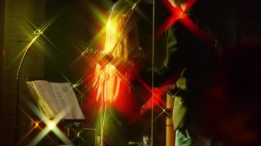 Çin-Eyl 08, 2016:Bar grup performansları. Canlı müzik gece hayatı.