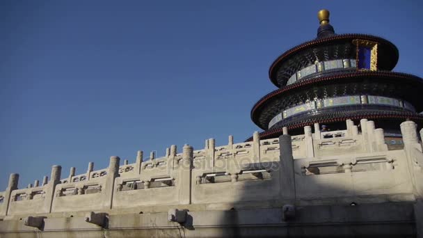 Kína-szeptember 08, 2016: az ég Beijing.China barátait királyi ókori építészet. Kő korlát. — Stock videók