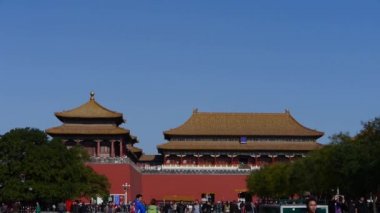 Çin-Eyl 08, 2016:beijing yasak şehir ve turistik, Çin'in kraliyet Mimarlık, Meridian Gate.