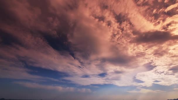 Tijd lapse wolken liegen. — Stockvideo