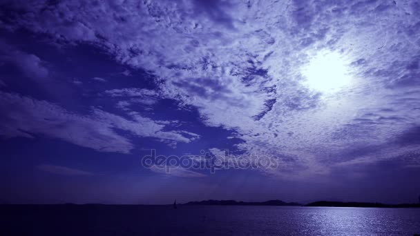 Night clouds,moon light reflect on sea skyline. — Stock Video