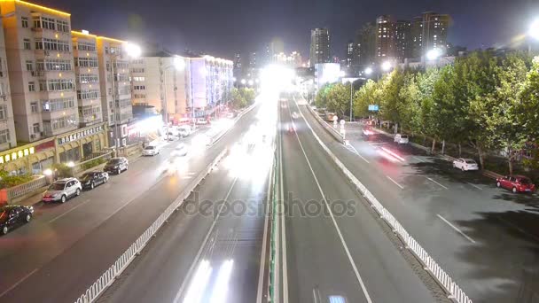 China-Sep 08,2016: timelapse tráfico urbano por la noche . — Vídeo de stock