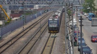 Çin 'de trenin hızlı geçişini, şehirlerarası trafiği gözden kaçırdık..