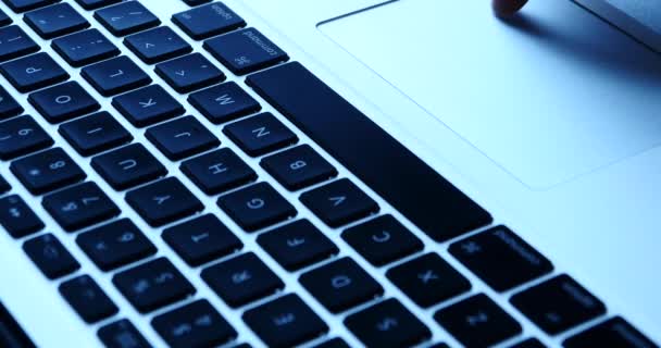 4k ujj működési touch pad, számítógép notebook laptop billentyűzet bemenet Vértes. — Stock videók