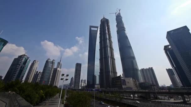 Čína-září 08, 2016: panoramatické z shanghai lujiazui finance centrum & mrakodrap, pohybující se na objektivu. — Stock video