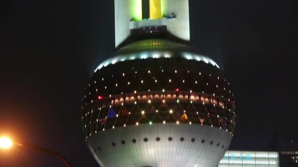 China-Aug 08,2016: shanghai orient pearl TV tower at night . — стоковое видео