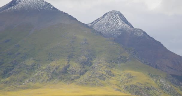 4k Danggula Tibetana (Tanggula) montagna e valle, tetto del Mondo . — Video Stock