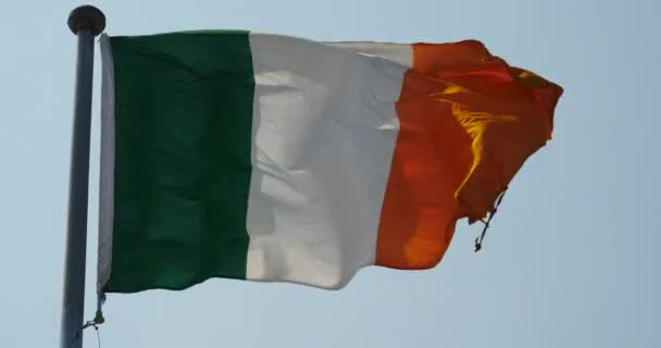 4 k Itálie vlajka vlající ve větru. — Stock video