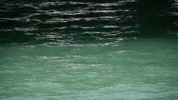 Вода поверхня, природа фону . — стокове відео
