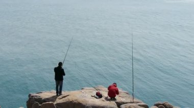 Çin-Nis 08, 2017:Man üzerinde resif balık tutma.