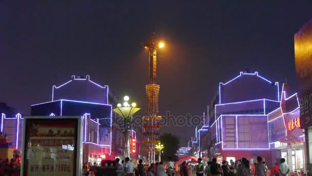 中国-8月 082017: 闪烁的霓虹商业街. — 图库视频影像