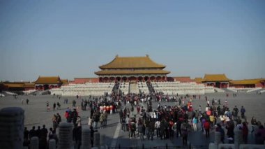 Yasak Şehir & Turisti, Çin 'in antik kraliyet mimarisi.