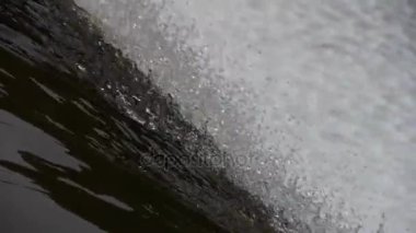 şelale baraj, dağ Tai shan üstten görünüm.