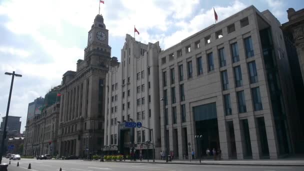 2017. október 16.: panorámás Shanghai Bund, régi irodaház. — Stock videók