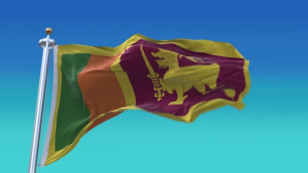 4k Sri Lanka Bandeira nacional rugas lentas sem costura acenando vento no fundo do céu — Vídeo de Stock