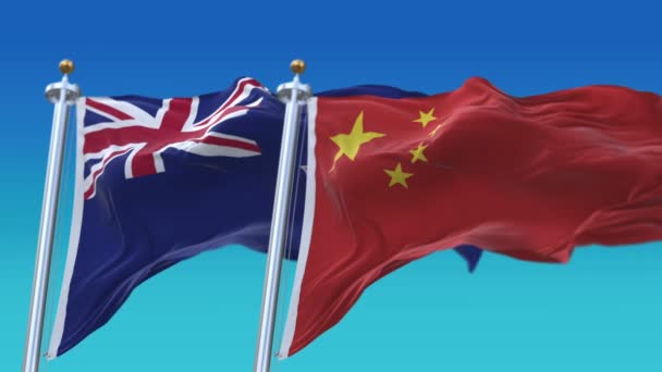 Drapeaux de Nouvelle-Zélande et de Chine sans couture 4k avec fond bleu ciel, NZL NZ CHN CN . — Video