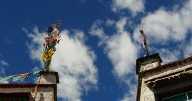 4 k ünlü Barkhor'da sokak bina lhasa, tibet.