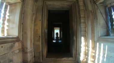 4k Phimai Tarih Parkı, tapınakta oturan Buda, Nakhon Ratchasima, Tayland.