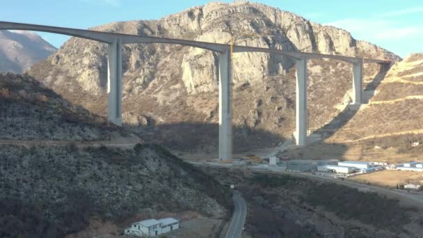 Zdjęcia Lotnicze Budowy Pierwszej Drogi Ekspresowej Czarnogórze Autostrada Autobahn Między — Wideo stockowe