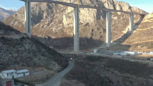 Luftaufnahmen Vom Bau Der Ersten Schnellstraße Montenegros Autobahn Zwischen Montenegro — Stockvideo