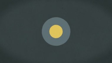 4K içindeki arkaplan için soyut çok renkli şekil animasyonu. Geometrik şekiller gri bir arkaplanda değişir ve dönüşür