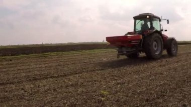Traktör alan çiftçilik. Hasat. Havadan görüntüleri. 
