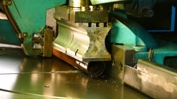 工厂钢管机切割 — 图库视频影像