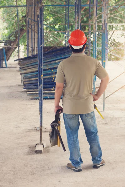 Ingenieur Architekt arbeitet auf der Baustelle, Vintage-Effekt — Stockfoto