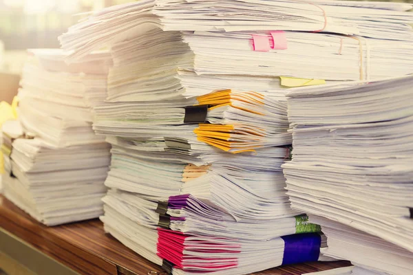 Pile of unfinished documents on office desk, Stack of business paper, Vintage Effect — Stock Photo, Image