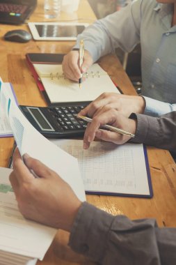 Vintage etkisi analiz grafikle çalışma ofisinin iş kavramı