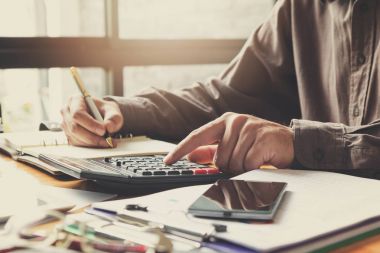 Vintage etkisi analiz grafikle çalışma ofisinin iş kavramı