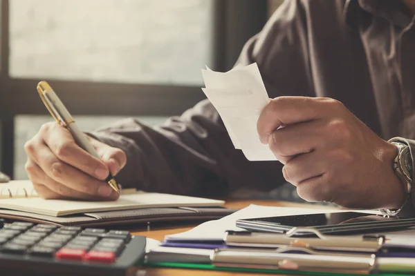 Affärsidé Office arbetar med analys diagram, Vintage effekt — Stockfoto