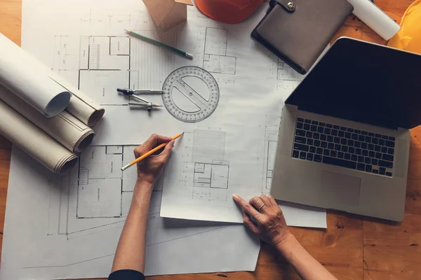 Mühendis ve mimar kavramı, mühendis mimar ofis takım projeler, Vintage etkisi ile çalışma