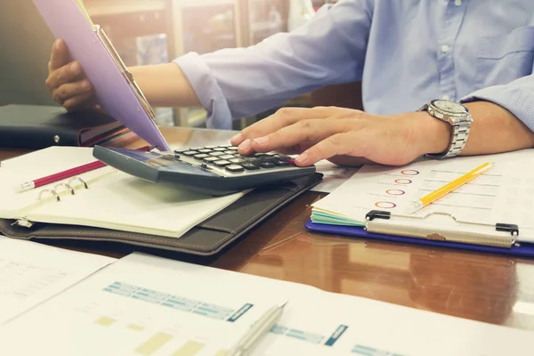 Conceito Negócios Finanças Trabalho Escritório Empresário Discutindo Análise Venda Gráfico — Fotografia de Stock